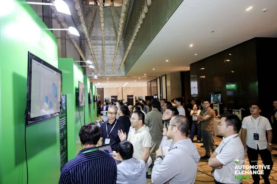 PTC AI主题展台现场交流